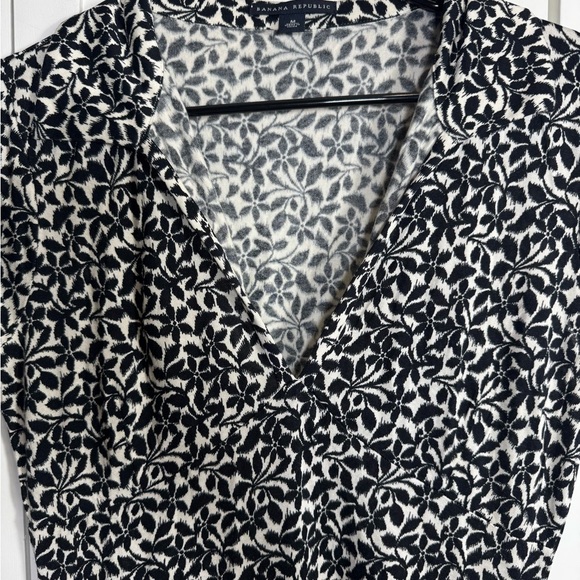 Banana Republic Women’s Black & White Silk/Cotton Floral Midi Dress Size M - Picture 2 of 9